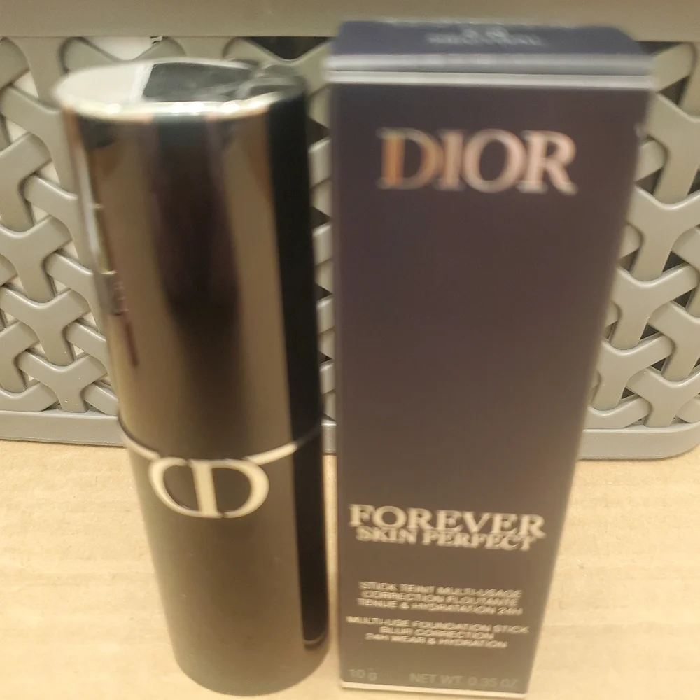 Dior Forever Skin Perfect Multi-Use Foundation Stick Blur Perfection 2N NEUTRAL